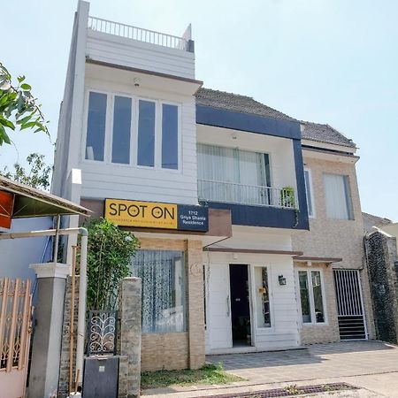 SPOT ON 1712 Griya Shanta Residence Malang Dış mekan fotoğraf