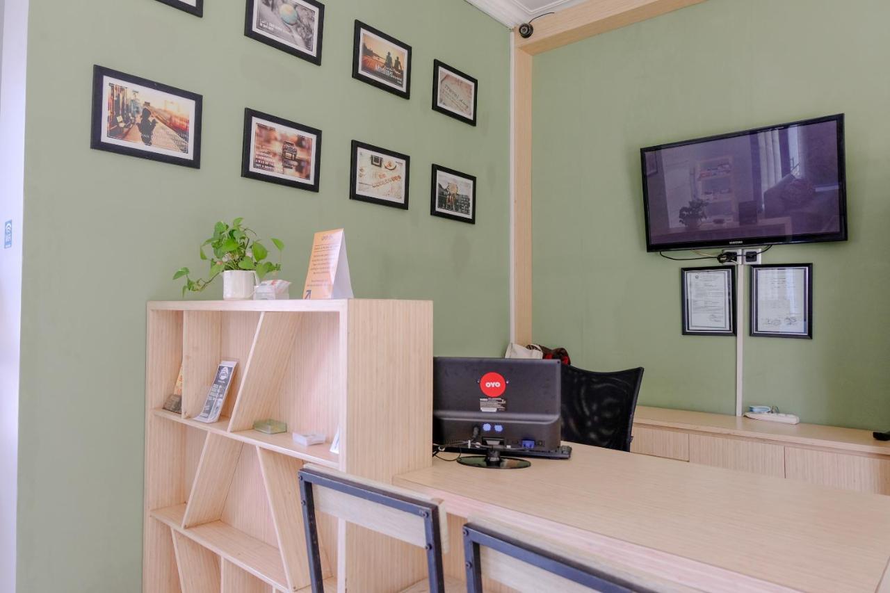 SPOT ON 1712 Griya Shanta Residence Malang Dış mekan fotoğraf