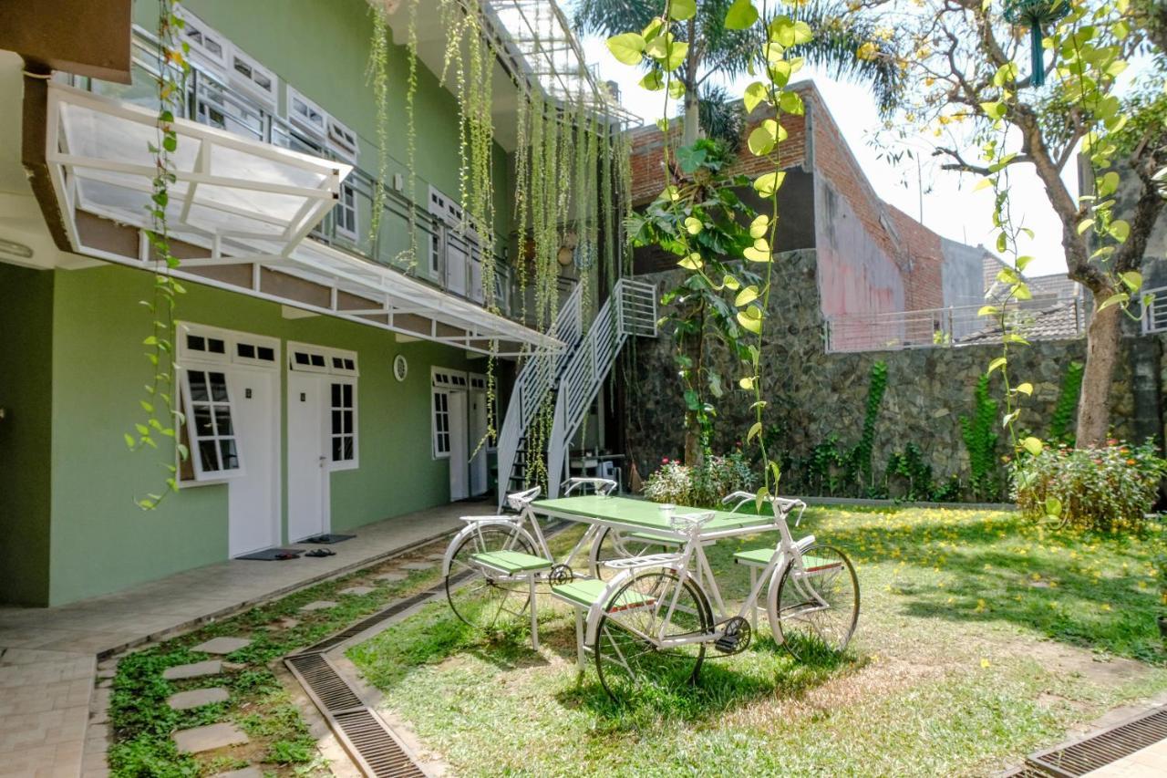 SPOT ON 1712 Griya Shanta Residence Malang Dış mekan fotoğraf